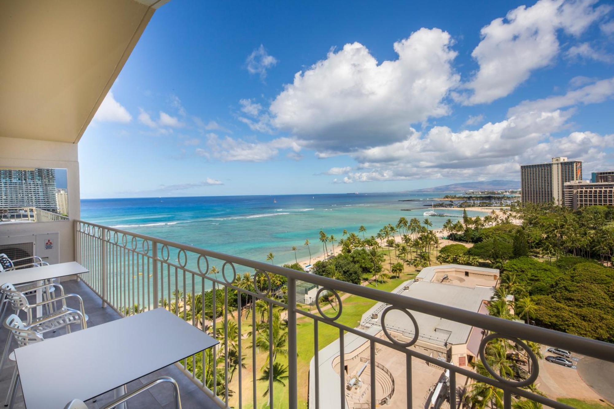 Castle Waikiki Shore Honolulu Bagian luar foto