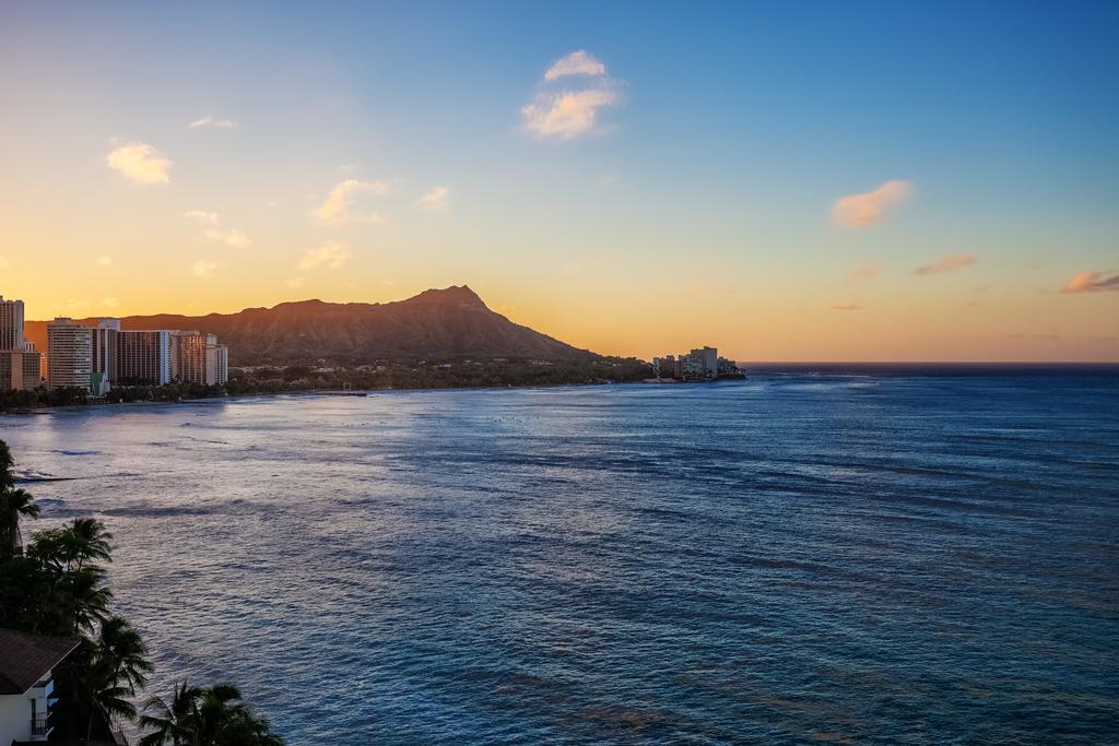 Castle Waikiki Shore Honolulu Bagian luar foto
