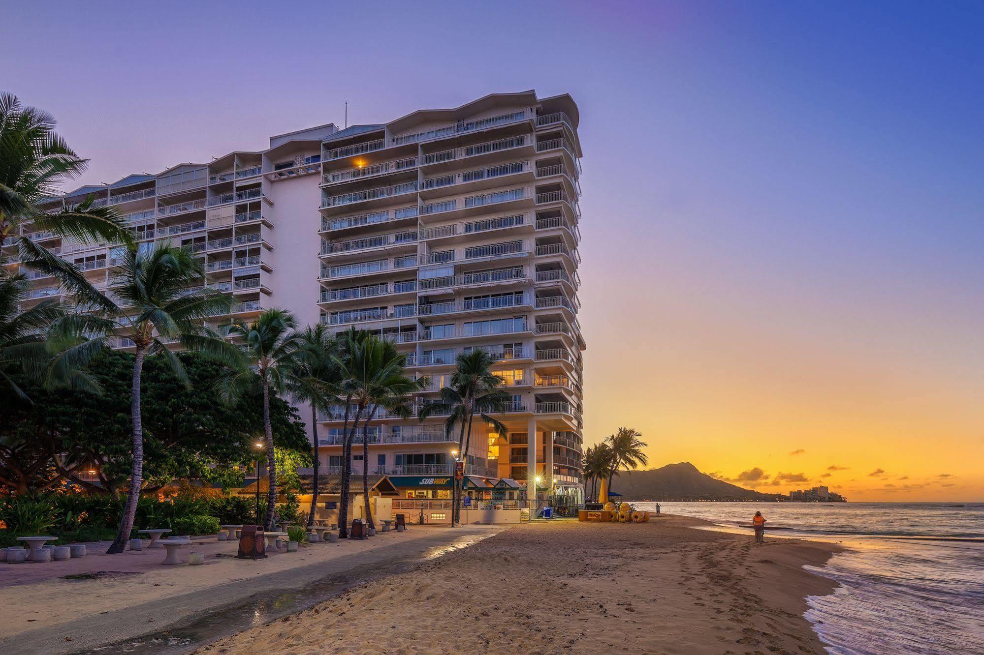 Castle Waikiki Shore Honolulu Bagian luar foto